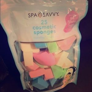 25 cosmetic sponges